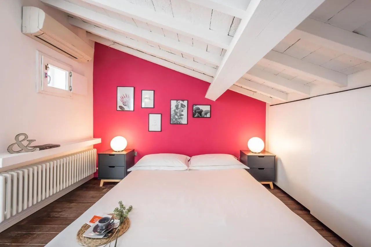 Emilia Suite Urban Modena 0*,
